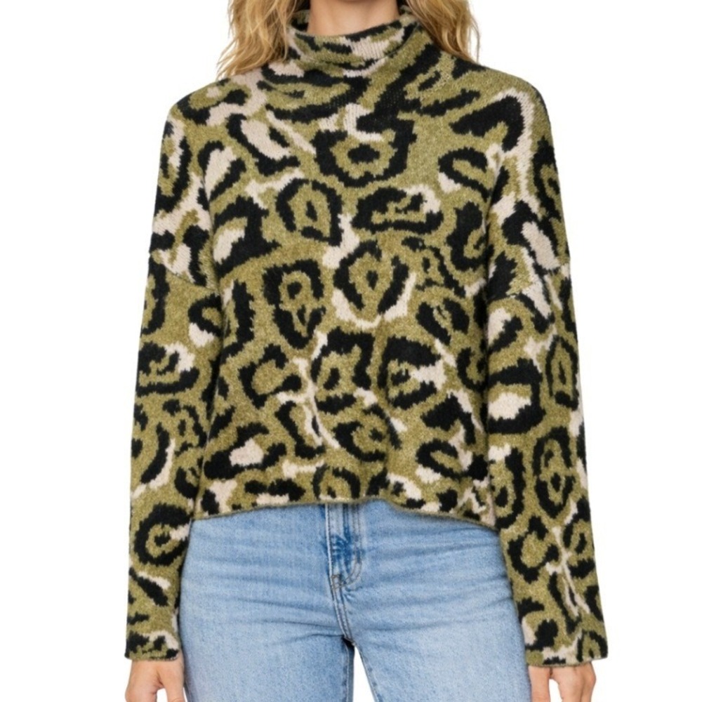 Zara Womens Green Leopard Print Mock Neck Boxy Sweater Relaxed Fit Size Medium‎